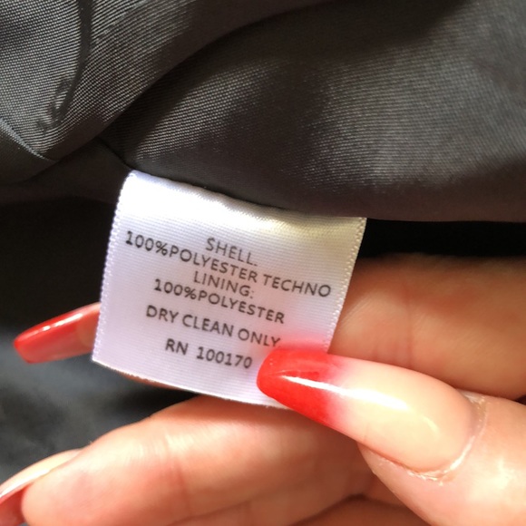 🖤 Pleated Black Coat 🖤 - Picture 9 of 9